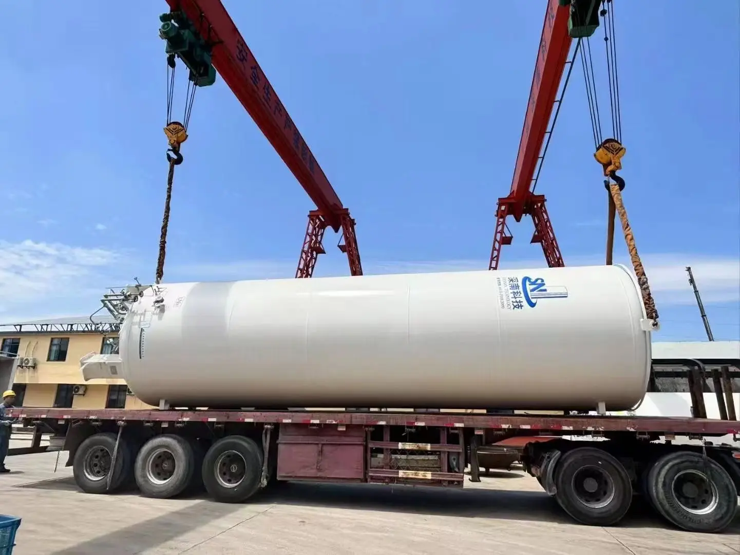 Understanding VT Cryogenic Liquid Storage Tanks: An Essential Component for Industries