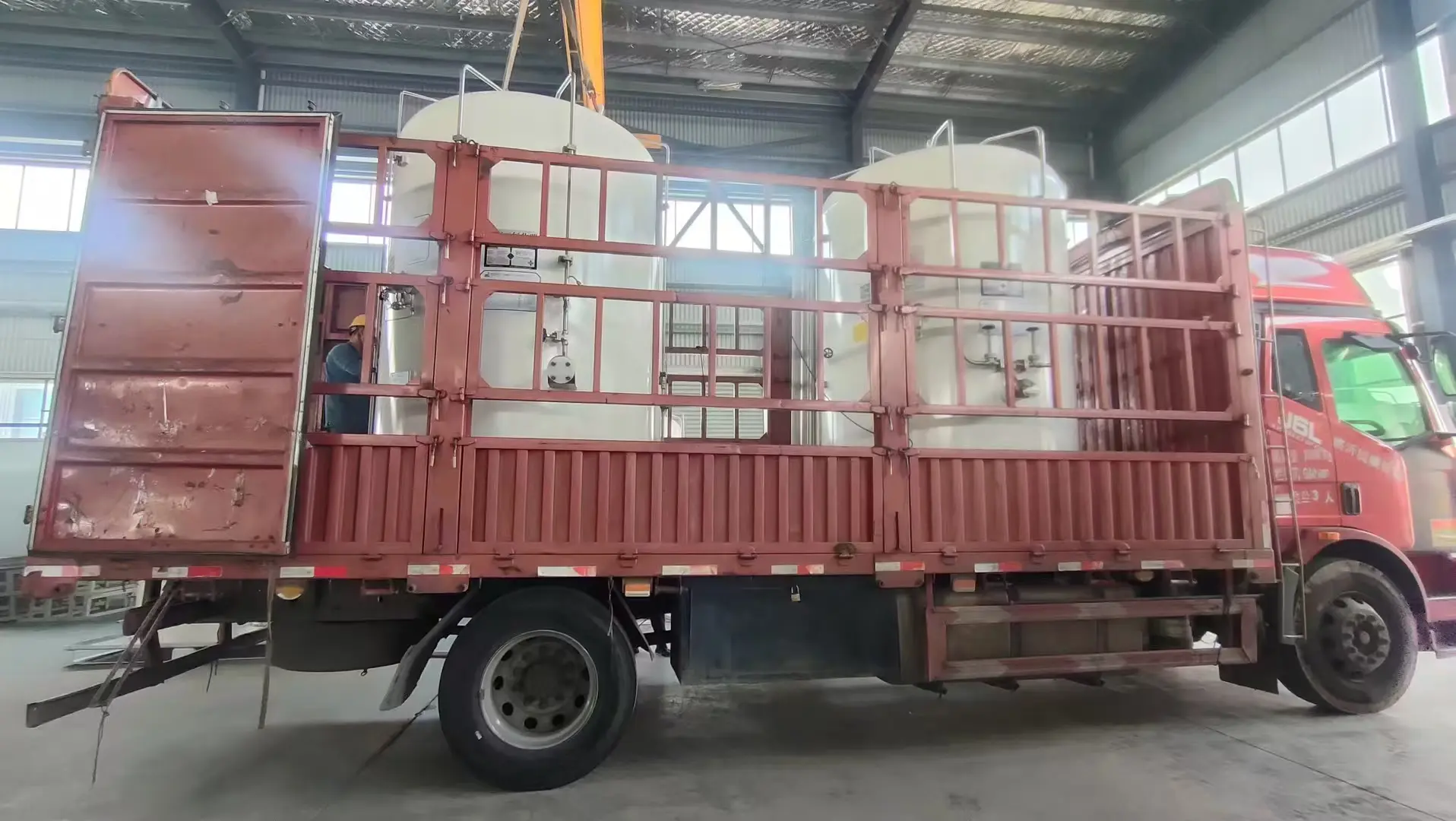 Smooth Shipment of MT Cryogenic Liquid Storage Tanks by Shennan New Energy Equipment
