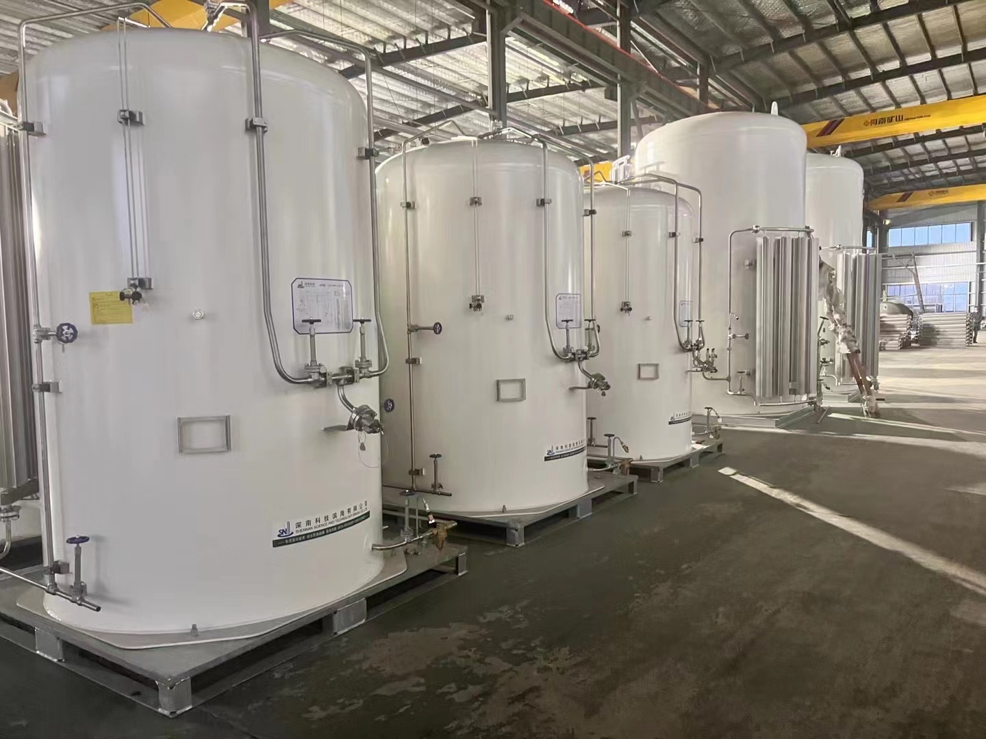 Cryogenic Storage Tank