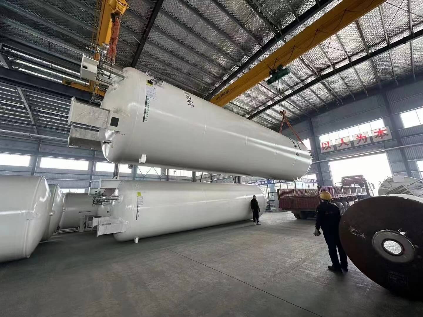Nitrogen Buffer Tank